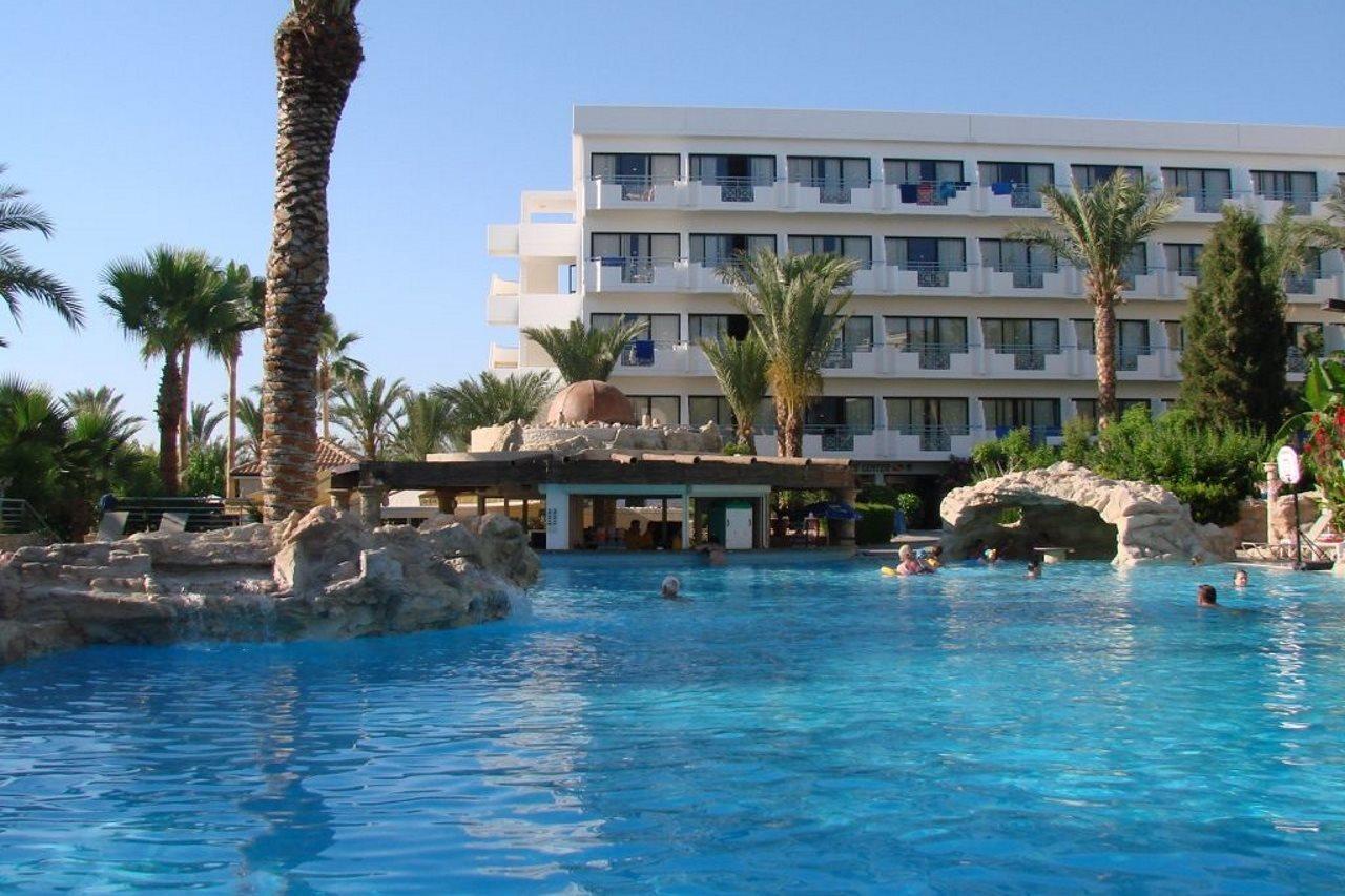 St. George Gardens & Suites Klorakas Exterior foto