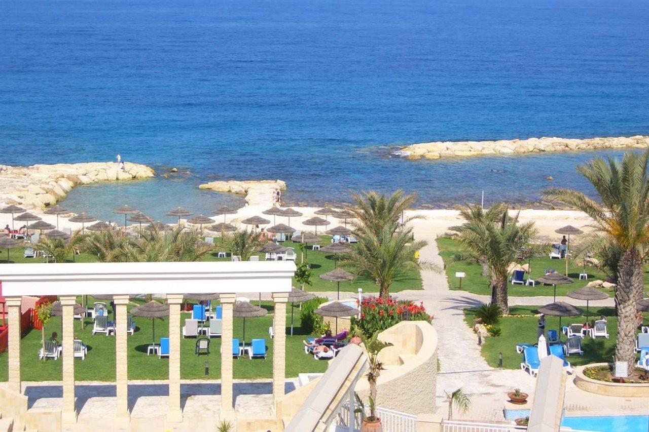 St. George Gardens & Suites Klorakas Exterior foto